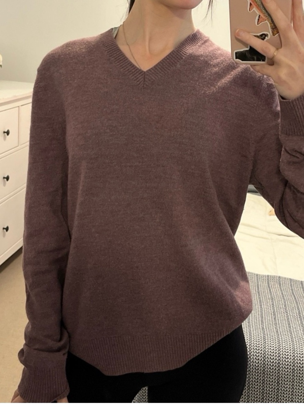 Banana Republic 100% Merino Wool V-Neck Sweater M
